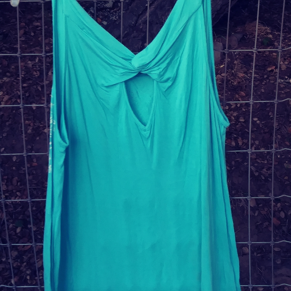 Top - Picture 2 of 3